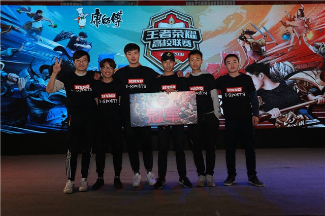 也象征着他 也象征着他