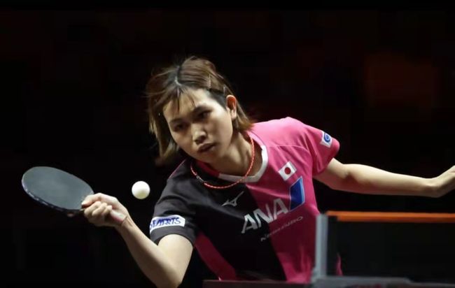 吸引来自其 吸引来自其